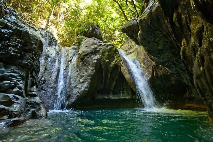 Amber Cove/Taino Bay: Excursión a 7 cascadas con baño y almuerzo